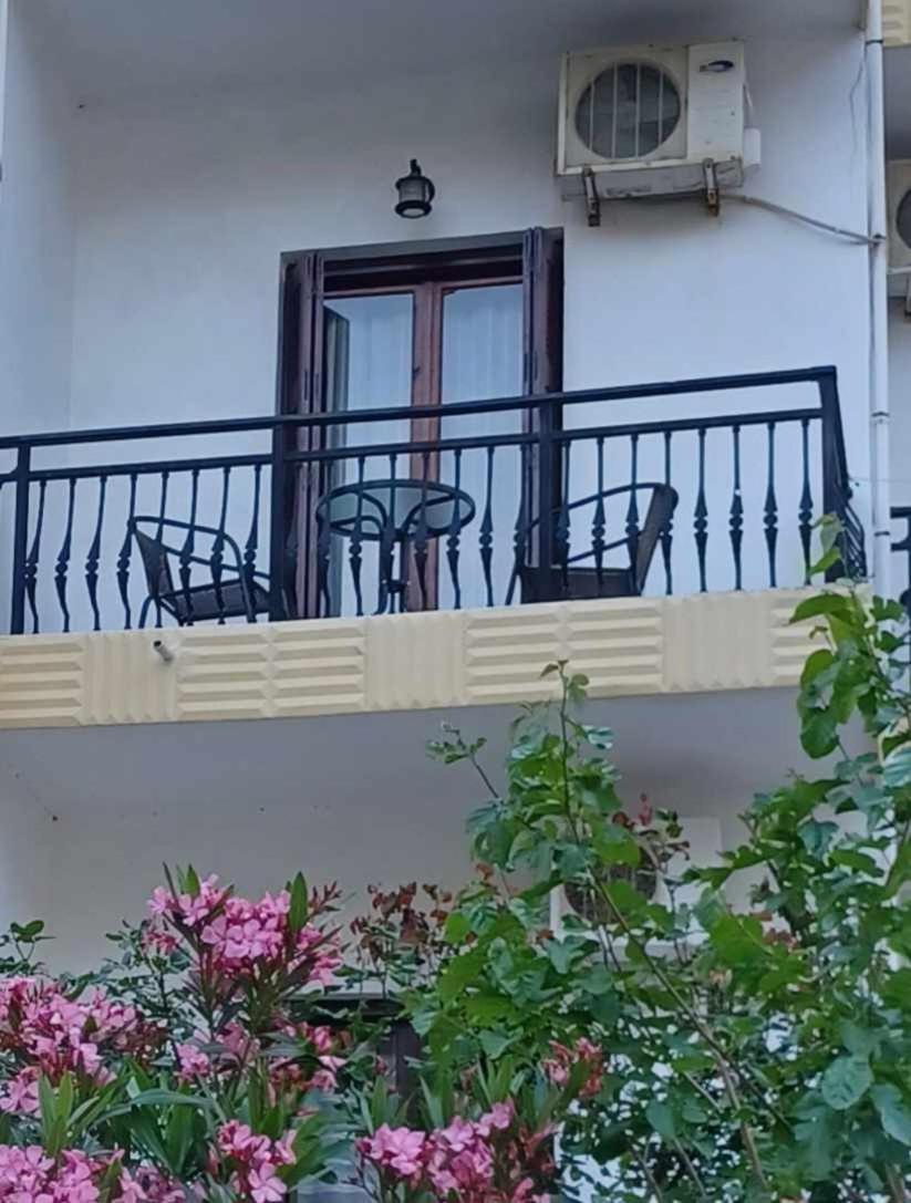 Hotel Rena Agios Kirykos  Ngoại thất bức ảnh